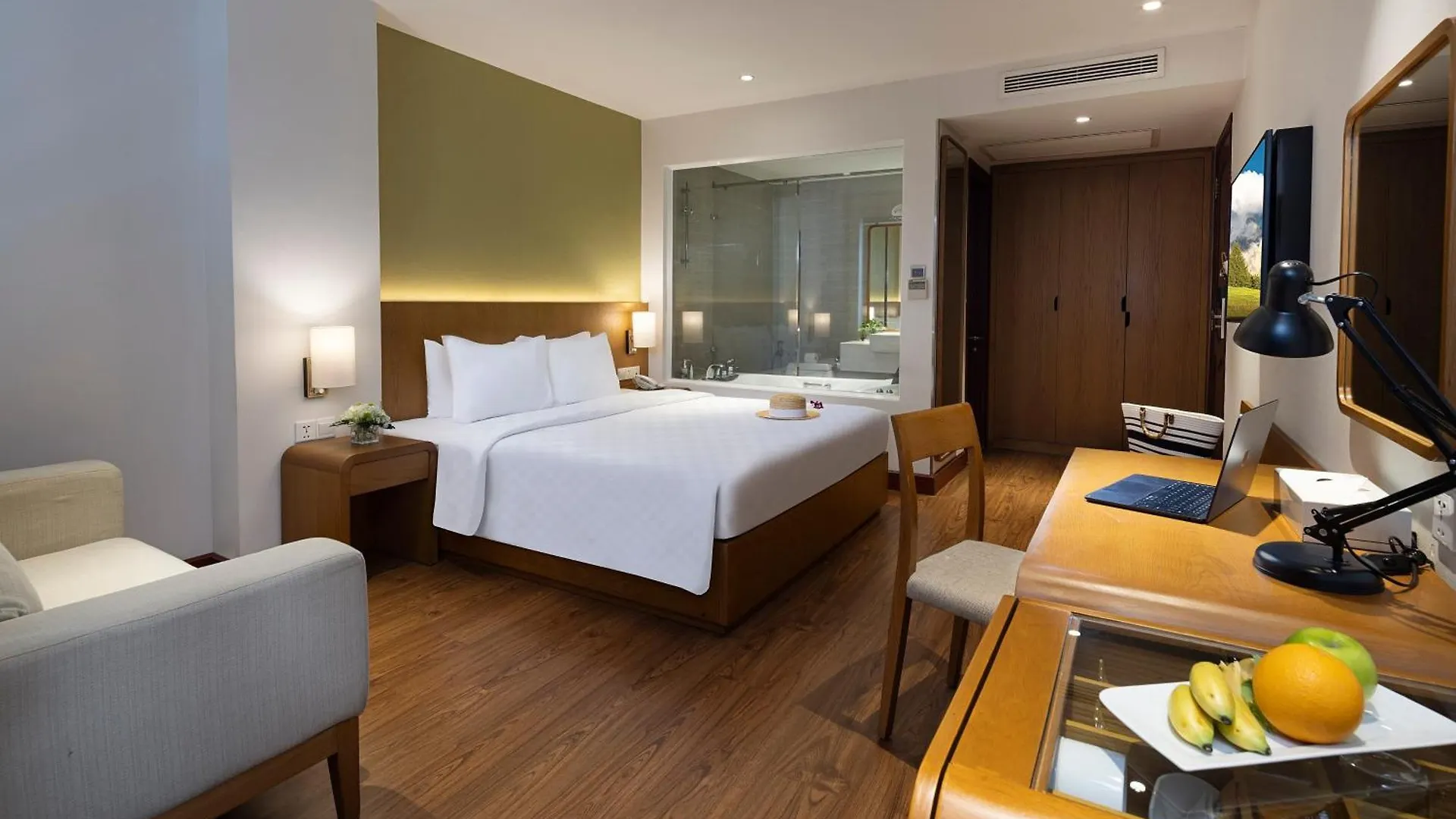 Harmony Saigon Hotel & Spa Хошимин